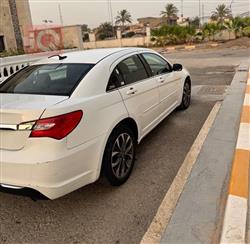 Chrysler 200